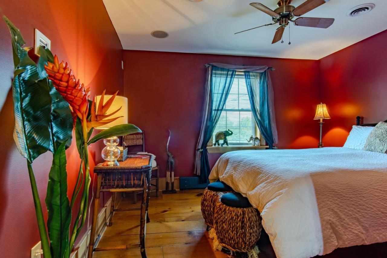 Emilyville Inn Campbellford Extérieur photo